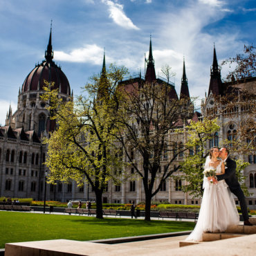 destination wedding in Hungary