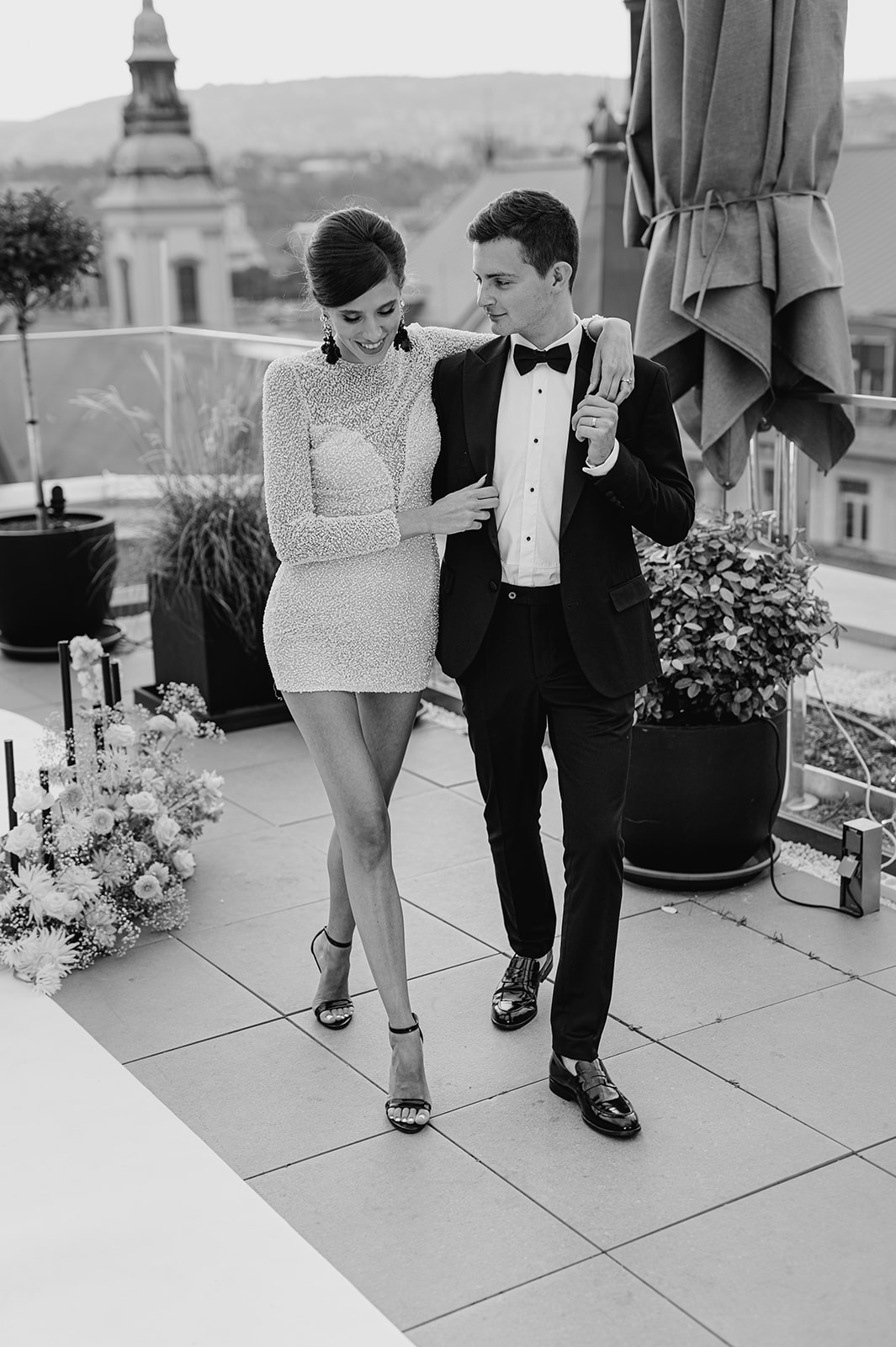 Elope in style above the sky, photo: The Wedding Fox