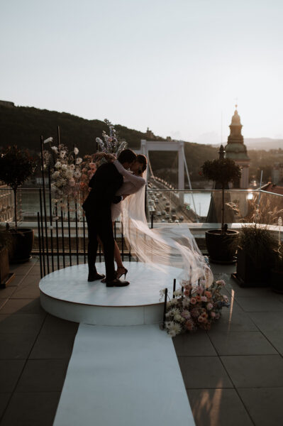 Luxury wedding in Budapest, photo: The Wedding Fox on rooftop Budapest