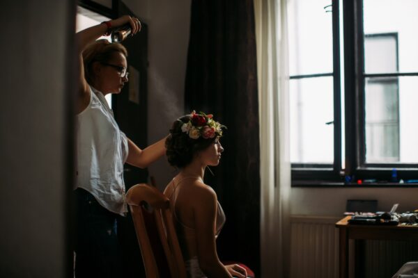 Marina and Vova Fairytale elopement in Budapest, bridal prep photo: Anna Utesheva
