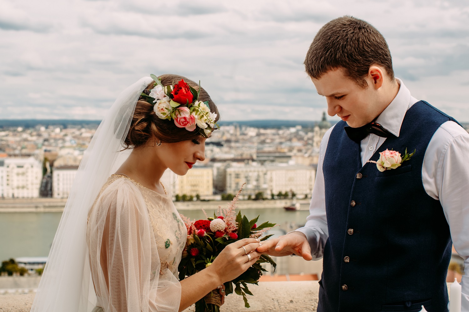 Rings and view, elopement in Budapest, photo: Anna Utesheva