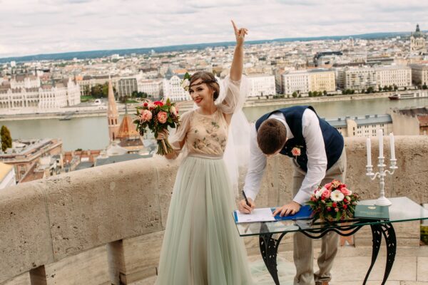 Sha siad yes, elopement in Budapest, photo: Anna Utesheva