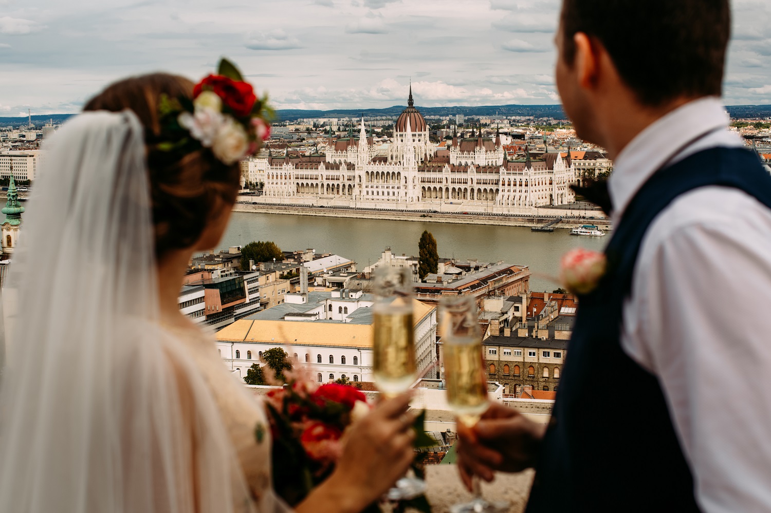 Wedding celebration,  Fairytale elopement in Budapest, photo: Anna Utesheva