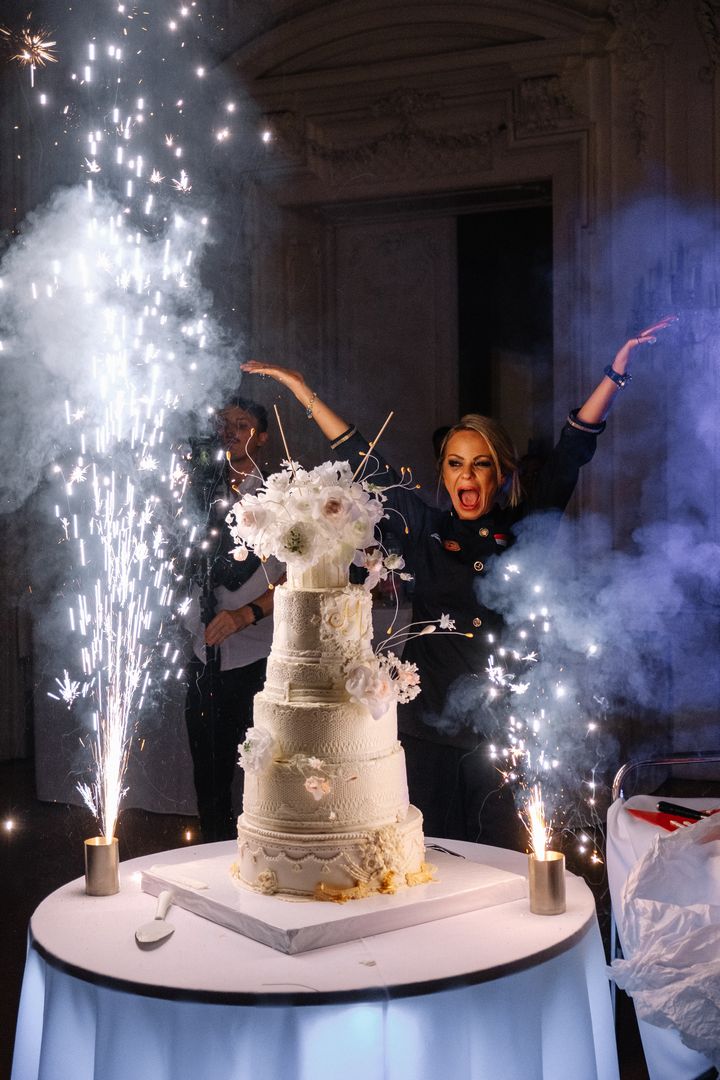 OH esküvő, wedding cake performance, tortaceremónia, photo: Evgeniy Kudryavtsev
