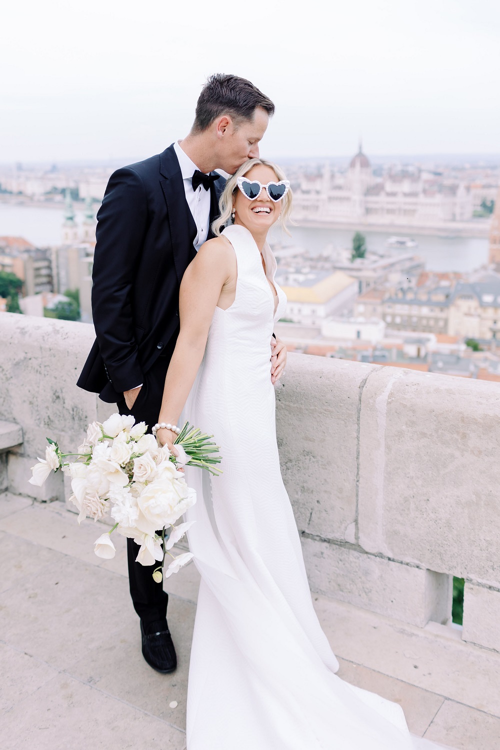 Photo: Rabloczky András_Breanna&Sean_Fishermans_Bastion_elopement_Budapest