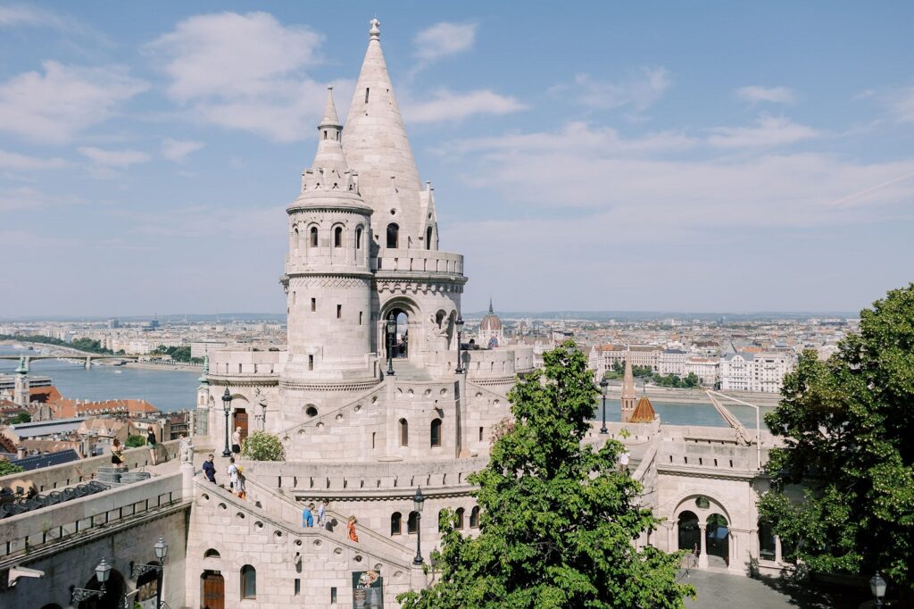 Why to be eloped to Budapest?